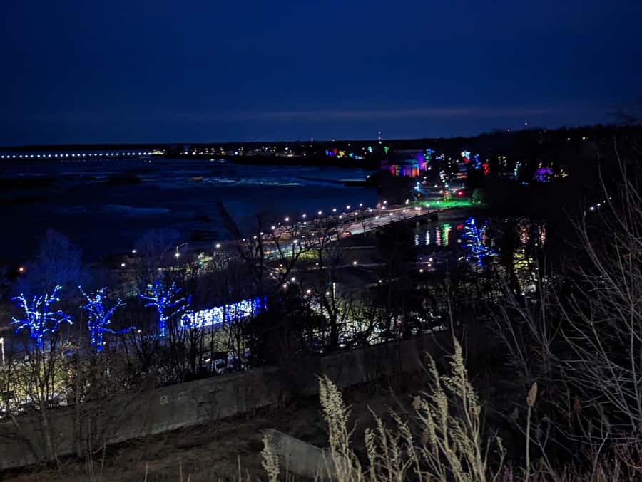 Toronto: Niagara Falls Tour with Boat Ride, Dinner, & Lights - Scenic Stops Along the Way: The Whirlpool Aero Car & Botanical Gardens