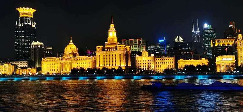 Shanghai Night River Cruise VIP Seat with Authentic Dinner - The Authenticity and Quality of the Experience