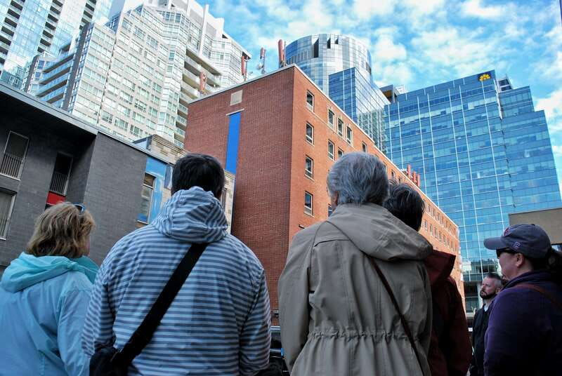 Montreal: Quickie Downtown Walking Tour - Key Points
