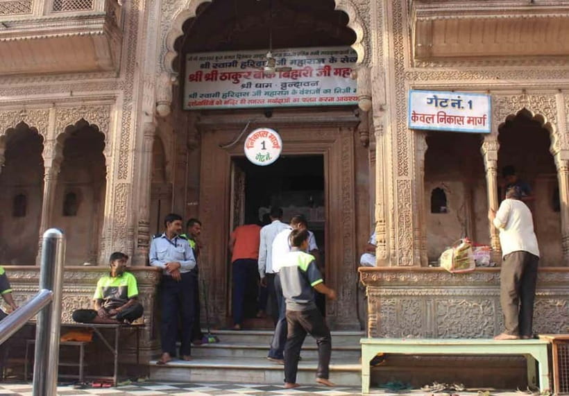 One Day Mathura Vrindavan Tour from Agra with (Guru Ka Taal) - Lunch Break: Tasting North Indian Flavors