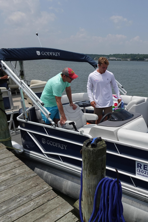 Ultimate Pontoon Boat Rental in Chincoteague Island, VA - Key Points