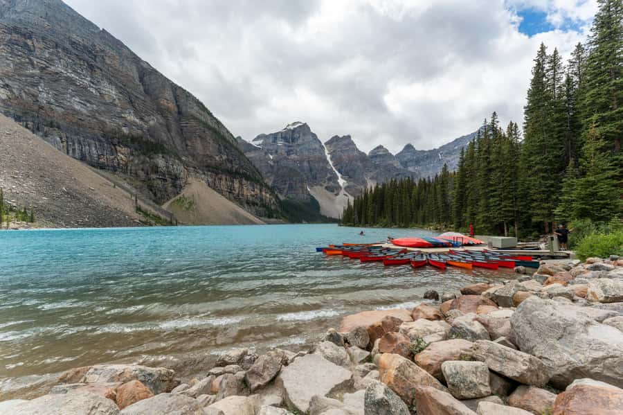 Lakes Moraine, Louise, Emerald, Johnston Canyon & Yoho Tour - Practical Details and Tips