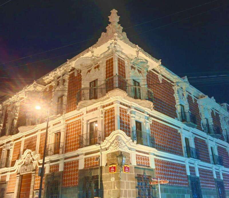 Experience the nighttime magic of Puebla with stories - A detailed look at the experience