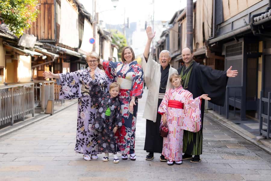 Kyoto: Kimono Rental Experience in City Center for Whole Day - Key Points