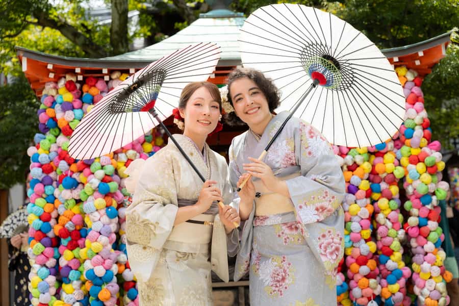Kyoto: Kimono Rental Experience in City Center for Whole Day - Expert Dressers Guarantee Comfort and Authenticity