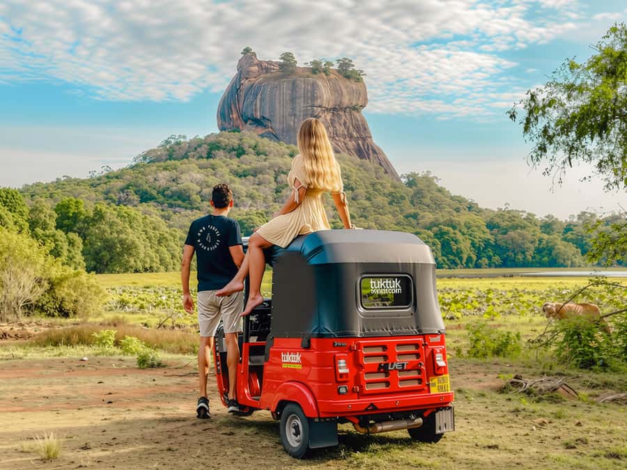 Sigiriya & Dambulla: Tuk Tuk Day Tour - Transportation & Group Size
