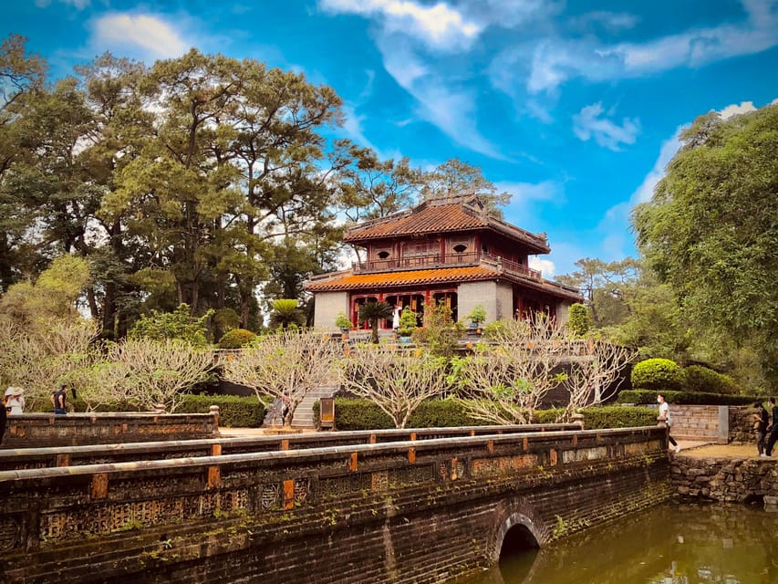 Hue : Deluxe Walking Tour to Imperial City with Local Guide - FAQ