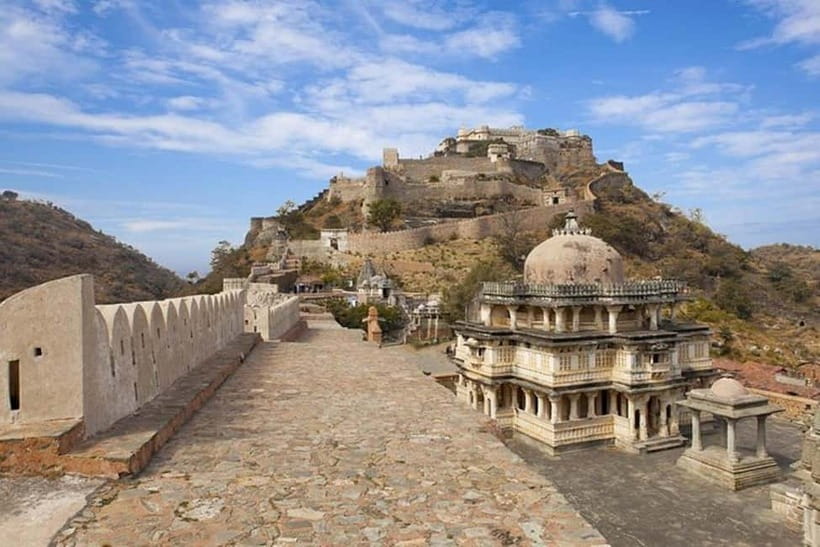 From Udaipur To Kumbhalgarh To Ranakpur To Jodhpur One Way - From Udaipur To Kumbhalgarh To Ranakpur To Jodhpur One Way: A Practical Guide to an Authentic Rajasthan Journey