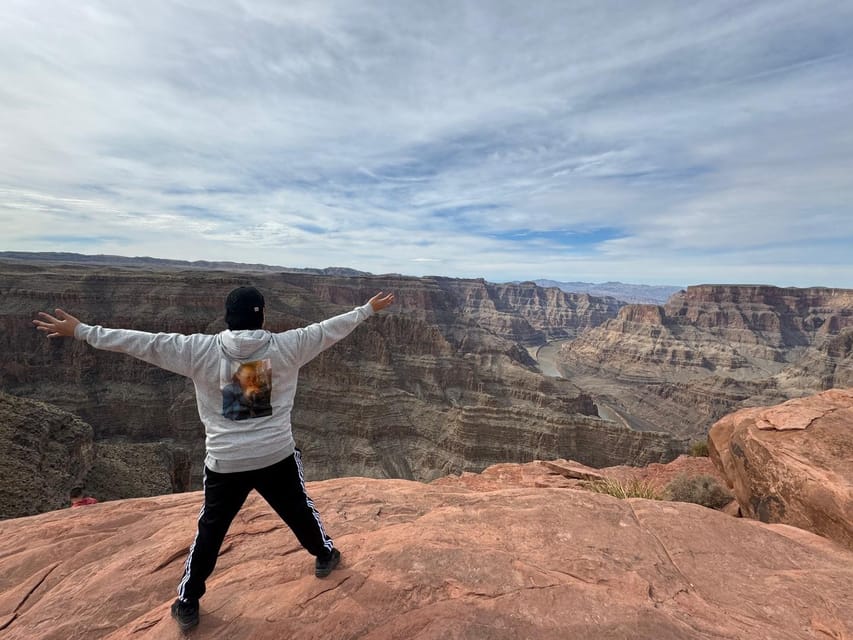 Las Vegas: West Rim, Hoover Dam, Joshua Tree, Welcome Sign - The Sum Up