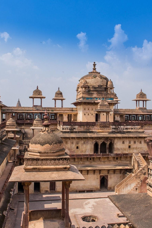 A Day Tour of Orchha & Jhansi Fort from Khajuraho with Guide - Exploring the Itinerary in Detail