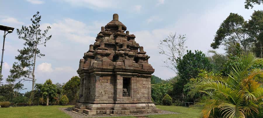 Yogyakarta : explore Nepal van Java + Selogriyo temple - Why This Tour Offers Great Value