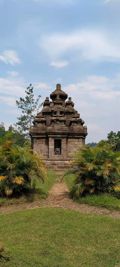 Yogyakarta : explore Nepal van Java + Selogriyo temple - Frequently Asked Questions