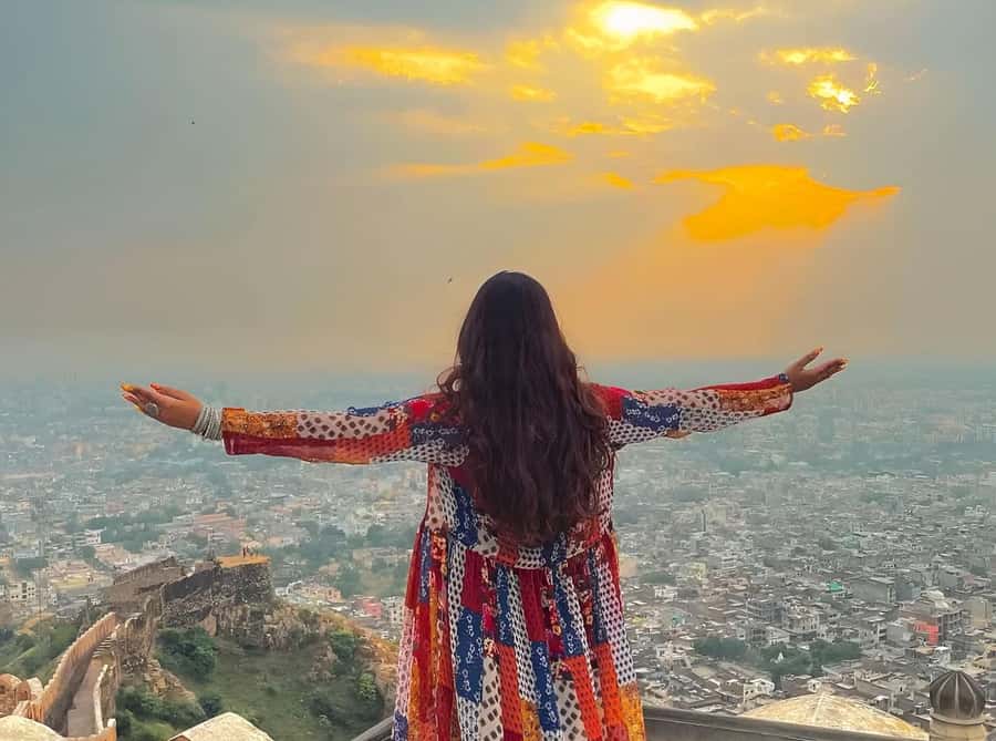 Jaipur: Tour of Amer Fort, Panna Meena with Nahargarh Sunset - Exploring Jaipur in Half a Day: What to Expect