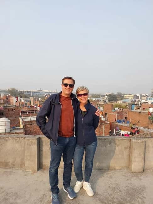 New Delhi:Sanjay Colony Slum Tour with Family Lunch - Key Points