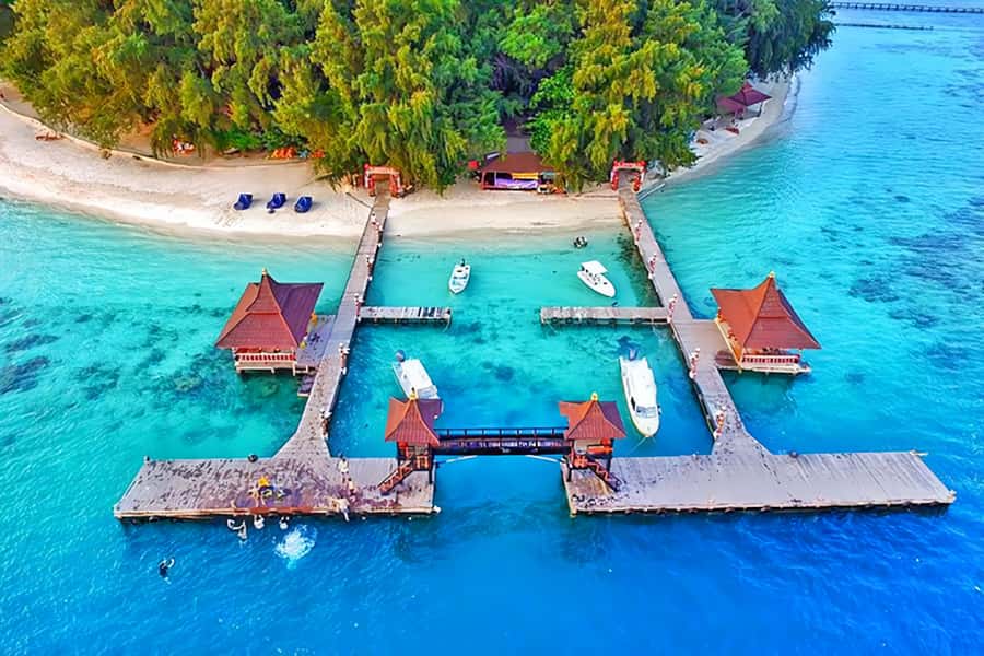 Jakarta: Thousand Island similar Bali Island Tour - Water Activities and Scenic Beauty