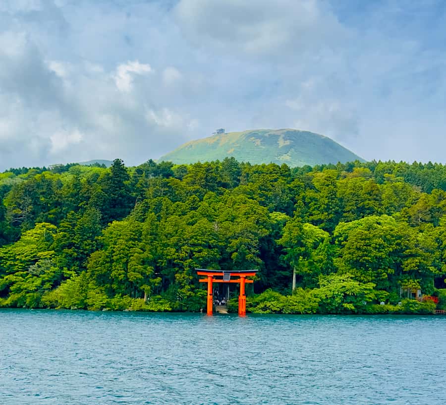 VIP Mount Fuji, Hakone with Beautiful Lakes One Day Tour - The Sum Up