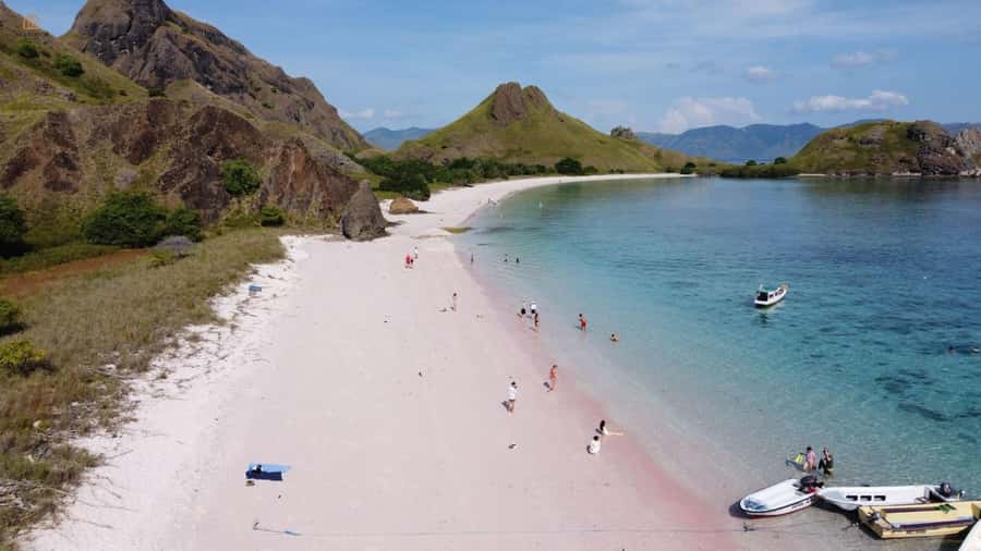 Labuan Bajo: 2D1N Komodo & Pink Beach Shared Boat Tour - Good To Know