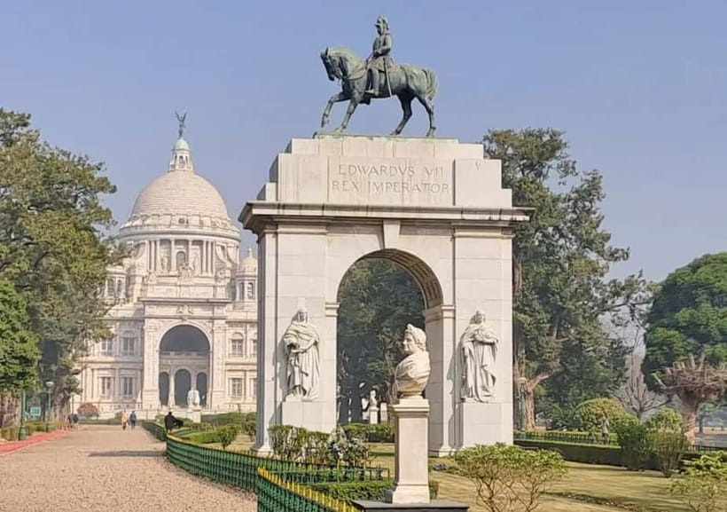 Agra: Taj Mahal Walking Tour with Street Food Tour - FAQ