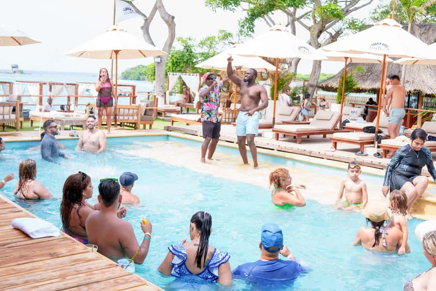 Cartagena: Rosario Islands Daypass Ibbiza Island Beach Club - Practical Tips for Your Day