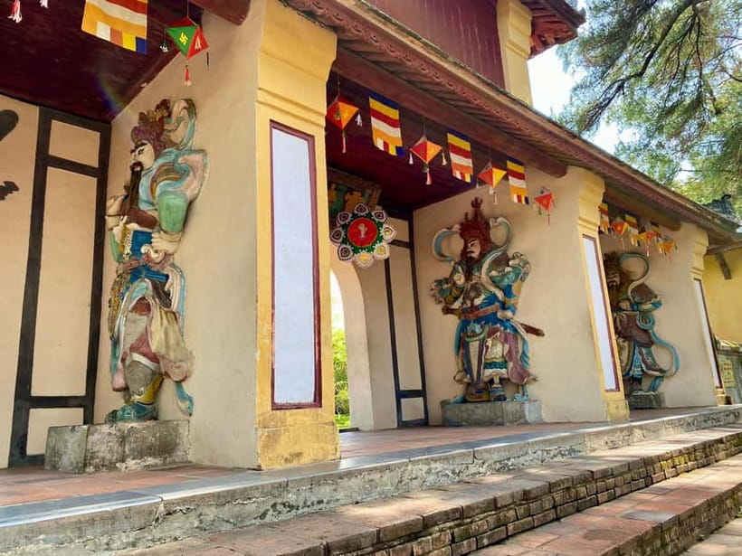 Hue: Dragon Boat, Perfume River - Optional Destination - Practical Details and Tips