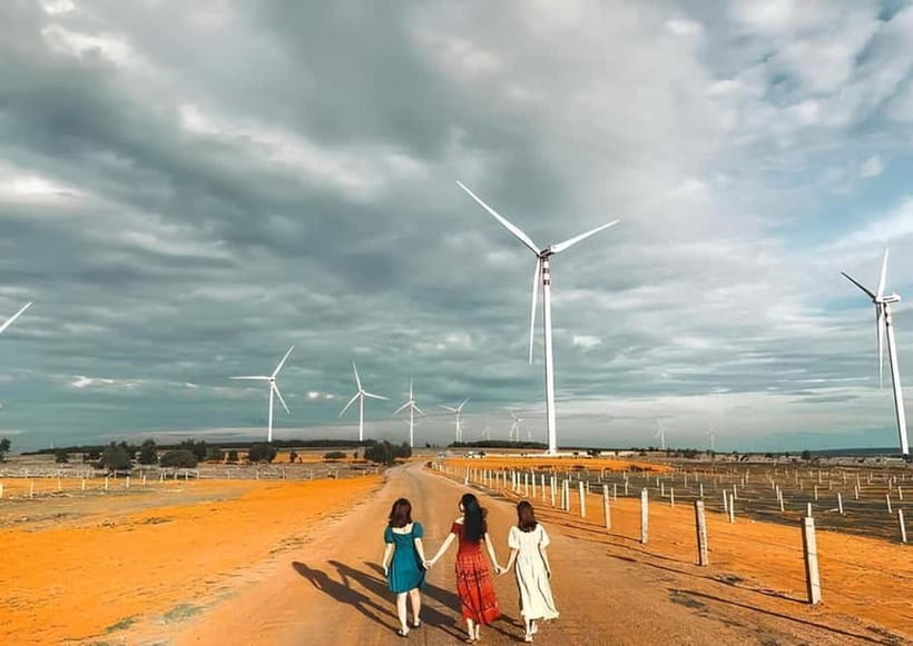 From Ho Chi Minh: Explore the Mui Ne Sand Dunes In 1 Day - Exploring the Sand Dunes: A Natural Marvel