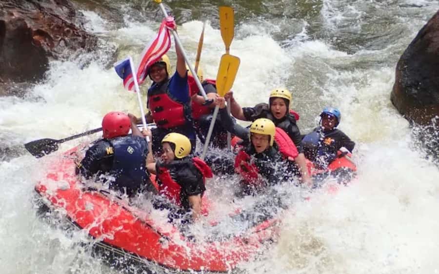 From Kuala Lumpur: White Water Rafting Adventure (Grade 4) - An In-Depth Look at the White Water Rafting Tour