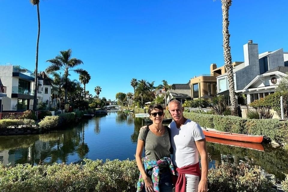Los Angeles : Must-See Attractions Car Tour with a Guide - Practical Tips for Your Tour