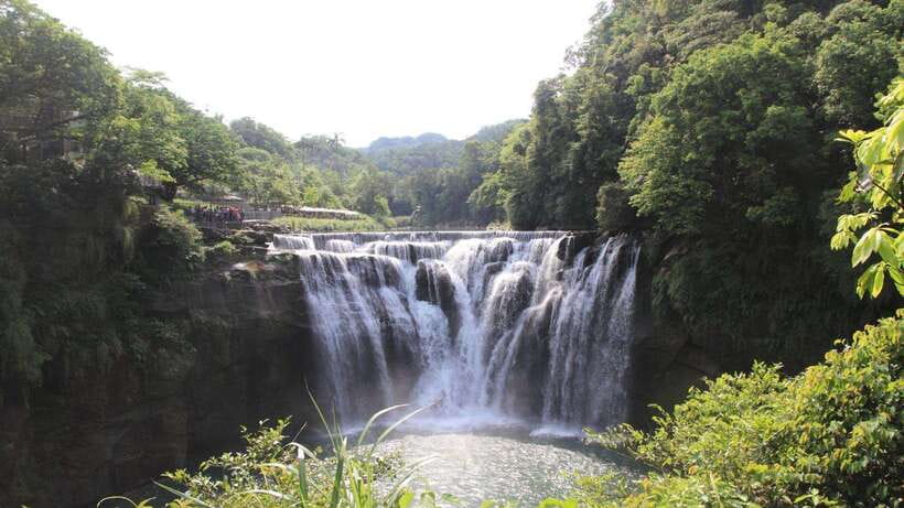 Taipei: Jiufen and Shihfen Half Day Tour - Why This Tour Offers Great Value