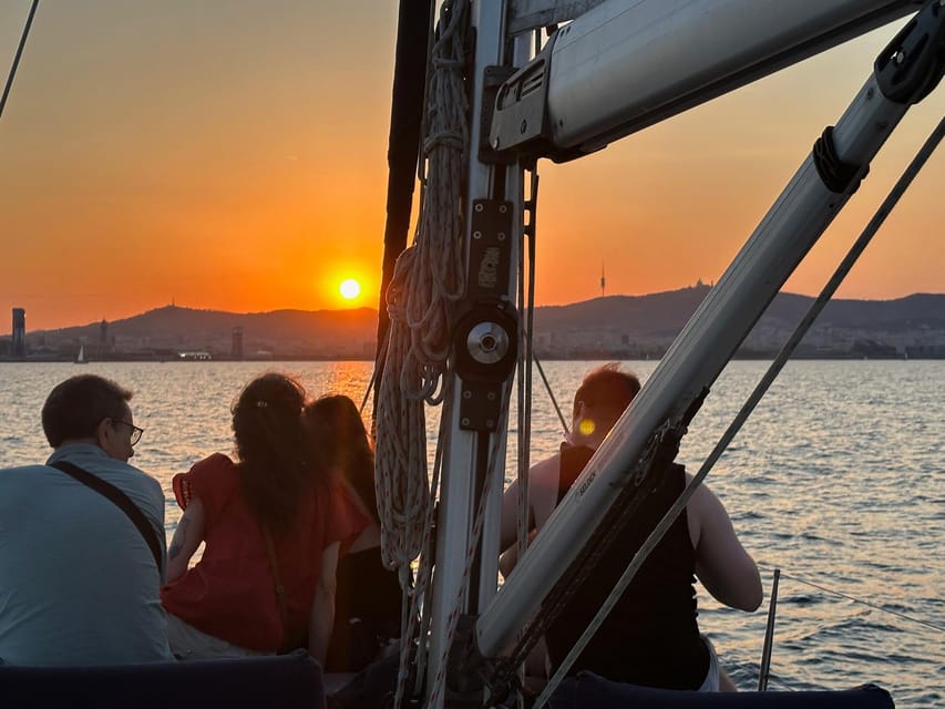 Barcelona: Boat Trip with Champagne - In-Depth Look at the Experience