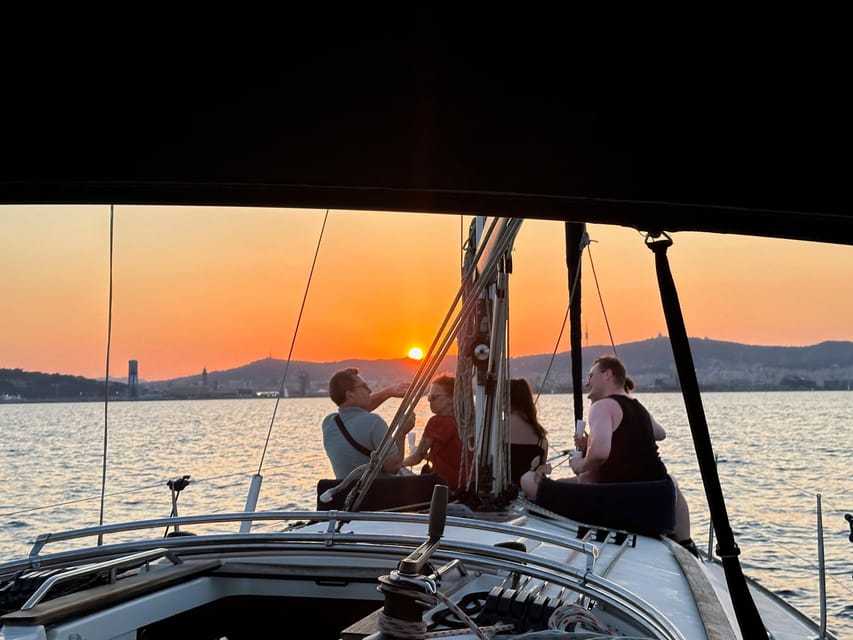Barcelona: Boat Trip with Champagne - Why This Experience Works for Travelers