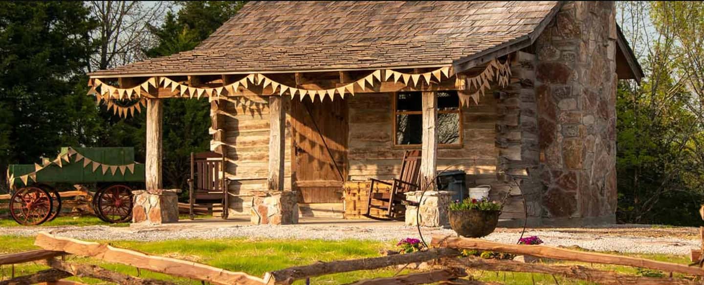 Branson: Downtown, Lake, Baird Mountain & Hollister 4x4 Tour - Discovering Branson from a 4x4 Perspective