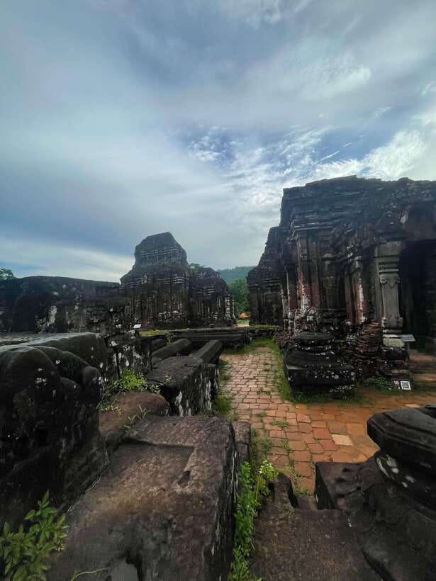 Hoi An: My Son Ruins: Guide-Bus-Boat-Cultural Show-Lunch - Transport, Price, and Group Dynamics