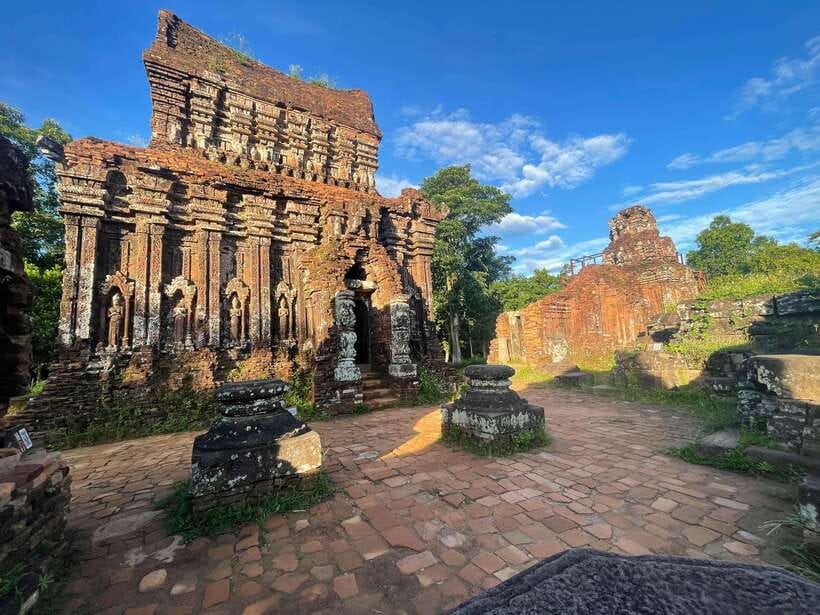 Hoi An: My Son Ruins: Guide-Bus-Boat-Cultural Show-Lunch - Discovering My Son Ruins: A Complete Review of the Excursion from Hoi An