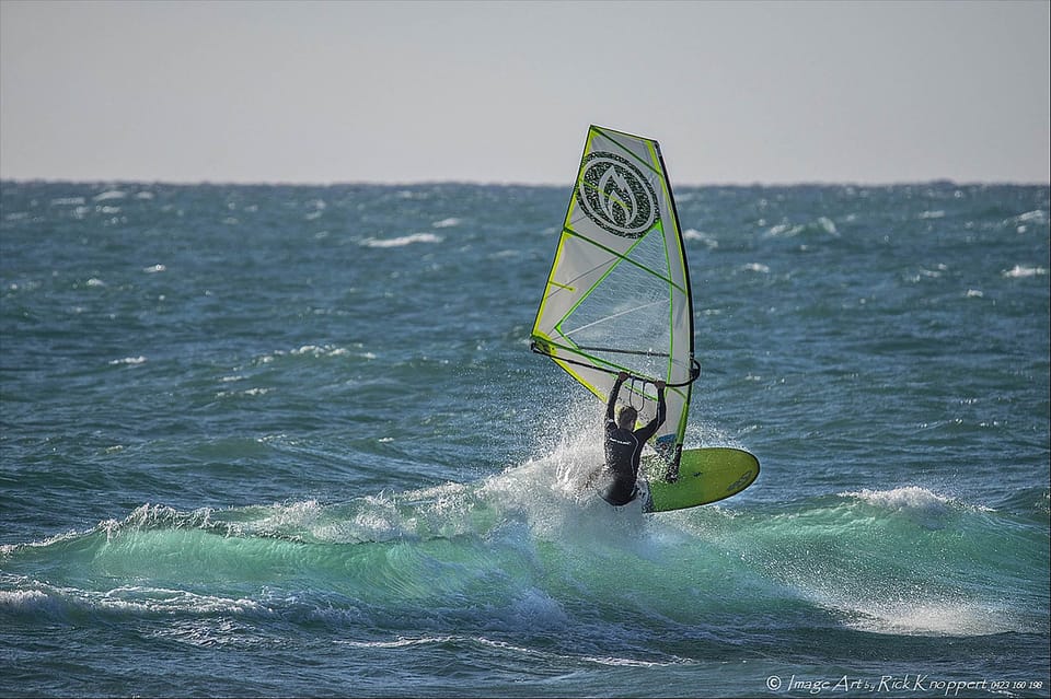 Cabrillo beach, LA county: 2 hour Windsurfing lesson - Who Should Consider This Windsurfing Lesson?