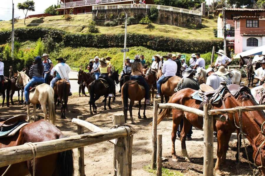 Copacabana Horseback Ride ALL INCLUSIVE - Medellín - Who Will Love This Tour?