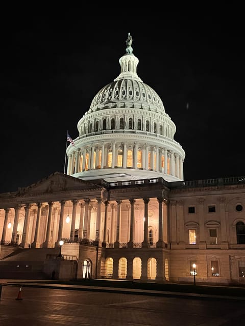 Hop on, Hop off Tour of Washington DC - Exploring Washington DC in Style and Comfort
