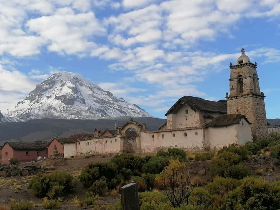 From La Paz: Tihuanacu & Titicaca Lake in one day with lunch - What’s Included and What to Keep in Mind