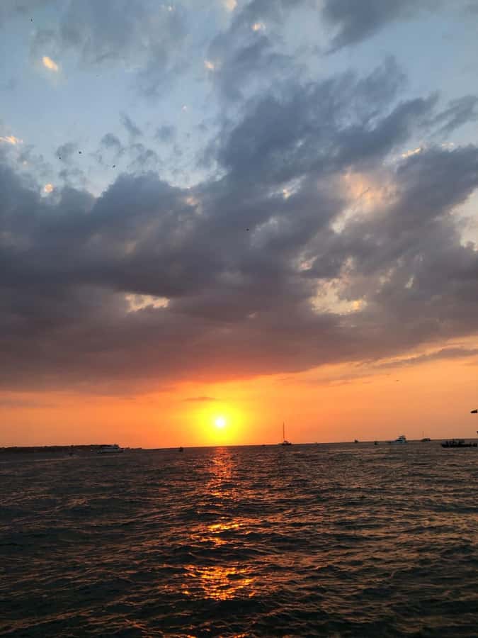 Cartagena: Sunset in boat in the bay with music and liquor - Final Thoughts