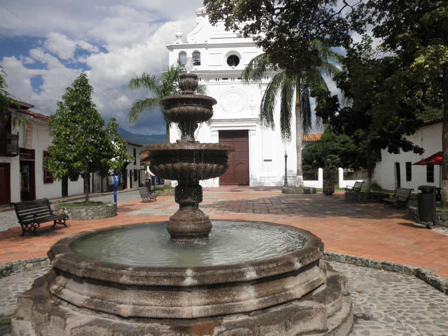 From Medellin: Full-Day Santa Fe de Antioquia Tour - Key Points