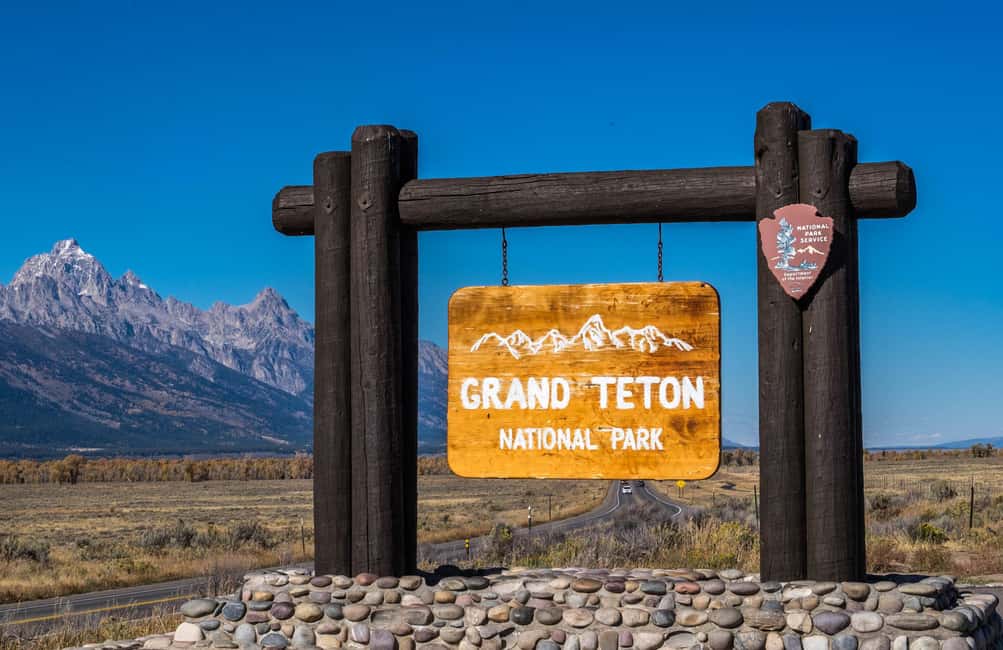 Salt Lake City: Yellowstone National Park 6-Day Tour - Key Points