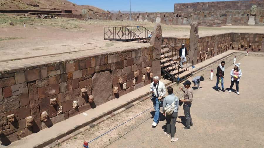 La Paz: Tiwanaku and Puma Punku Private Tour with Lunch - Starting the Day: Pickups & Transportation