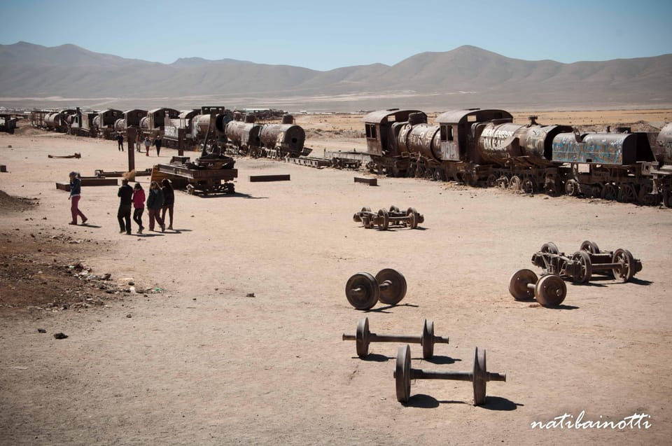 Uyuni Salt Flats Tour 1 day with guide in English - FAQ