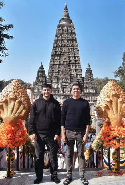 Varanasi to Bodhgaya : A day trip of Enlightment exploration - Transportation & Group Size