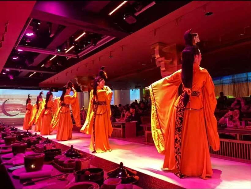 Shanghai: Royal Banquet with Chinese Cultural Performance - Practical Details & Tips