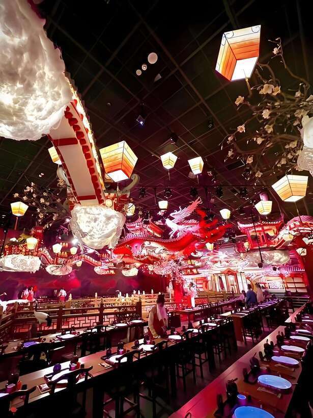 Shanghai: Royal Banquet with Chinese Cultural Performance - Who Will Love This Tour?