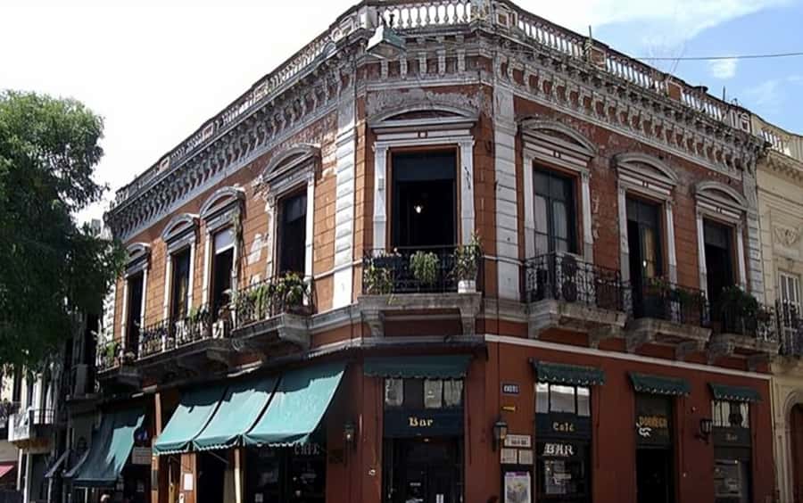 Buenos Aires Palermo Street Art Private Walking Tour - A Deep Dive into the Palermo Street Art Private Walking Tour