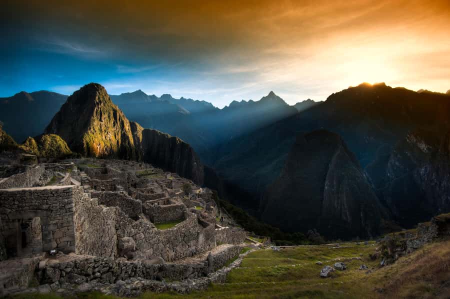 MACHUPICCHU SUNRISE - Machu Picchu Sunrise: An Unforgettable Peru Adventure