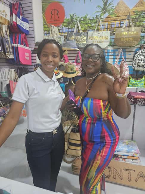 Punta Cana: Souvenir Shopping Tour with Traditional Tastings - The Shopping Experience  