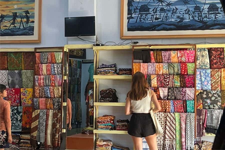 Yogyakarta: Private Custom Women-Only Tour with Female Guide - Detailed Breakdown of the Itinerary