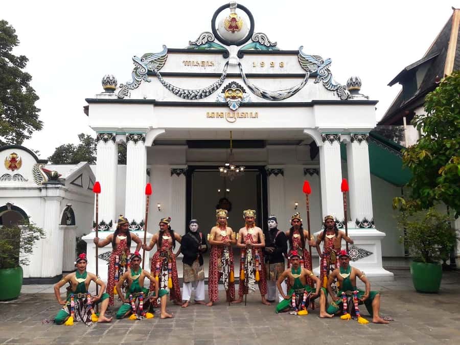 Yogyakarta Private Tour Prambanan Temple and Sultan Palace - Who Is This Tour Best Suited For?